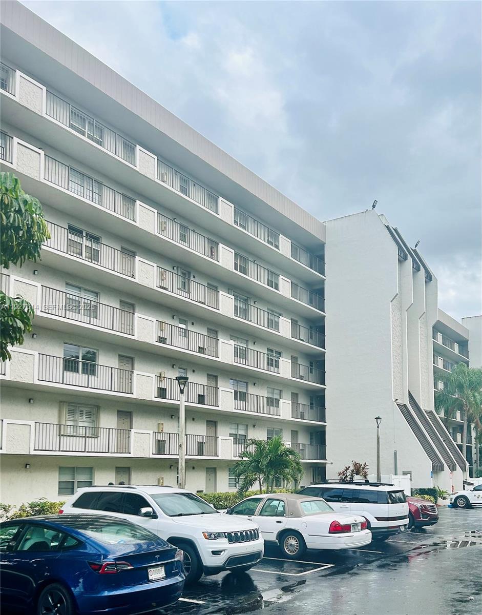 ROLLING HILLS GOLF - Residential Lease