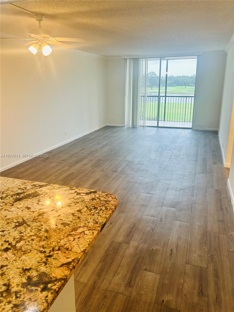 ROLLING HILLS GOLF - Residential Lease