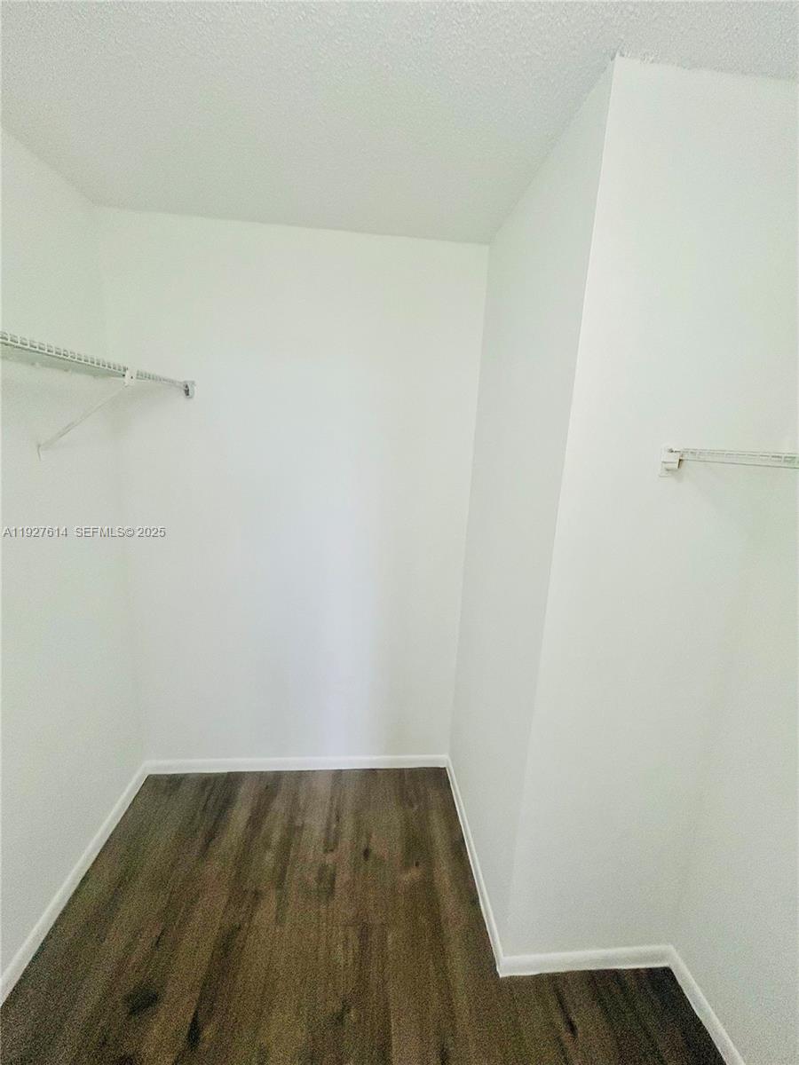 ROLLING HILLS GOLF - Residential Lease