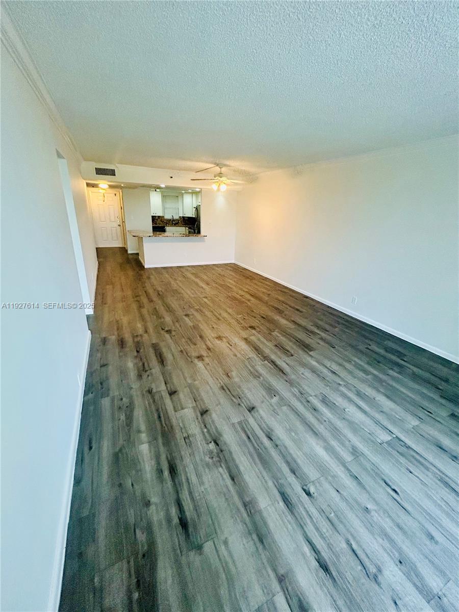 ROLLING HILLS GOLF - Residential Lease