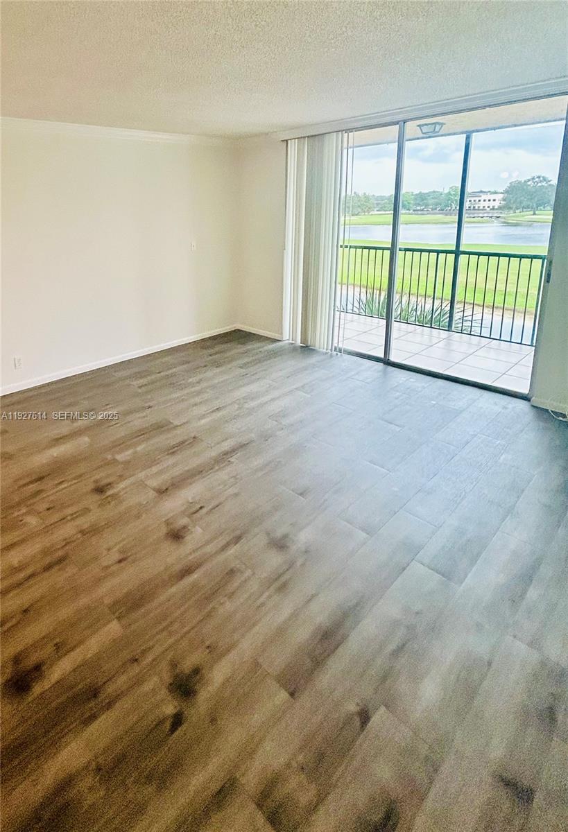 ROLLING HILLS GOLF - Residential Lease