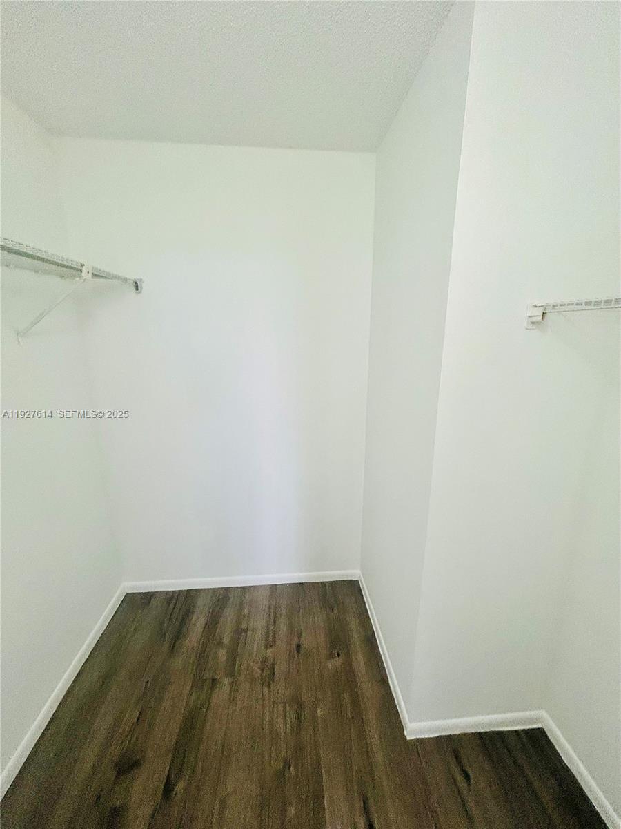 ROLLING HILLS GOLF - Residential Lease