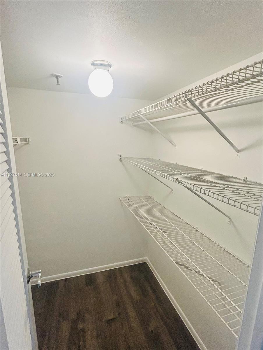 ROLLING HILLS GOLF - Residential Lease