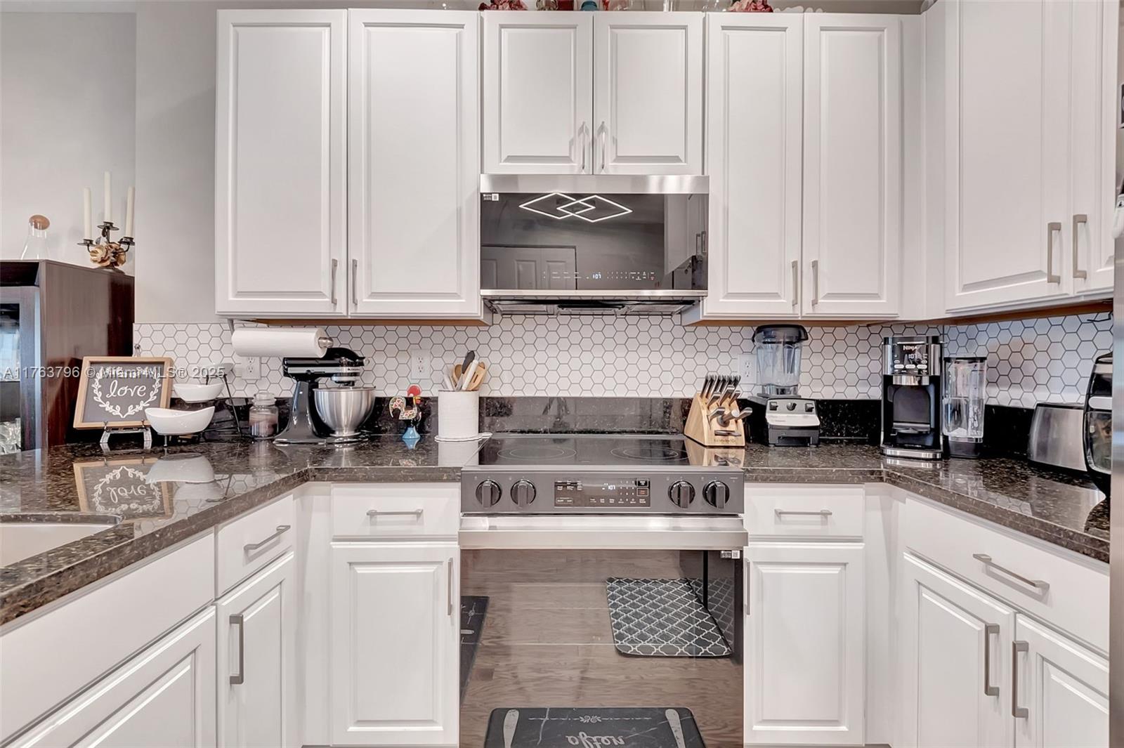LATITUDE DELRAY BEACH CON - Residential