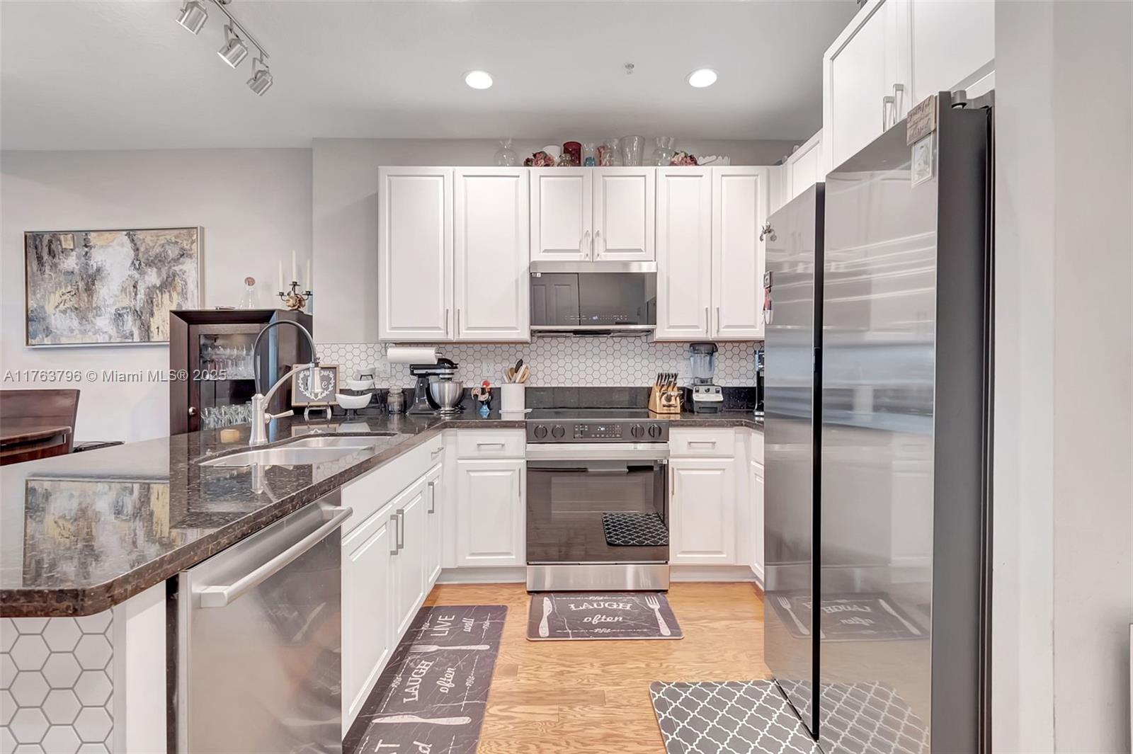 LATITUDE DELRAY BEACH CON - Residential