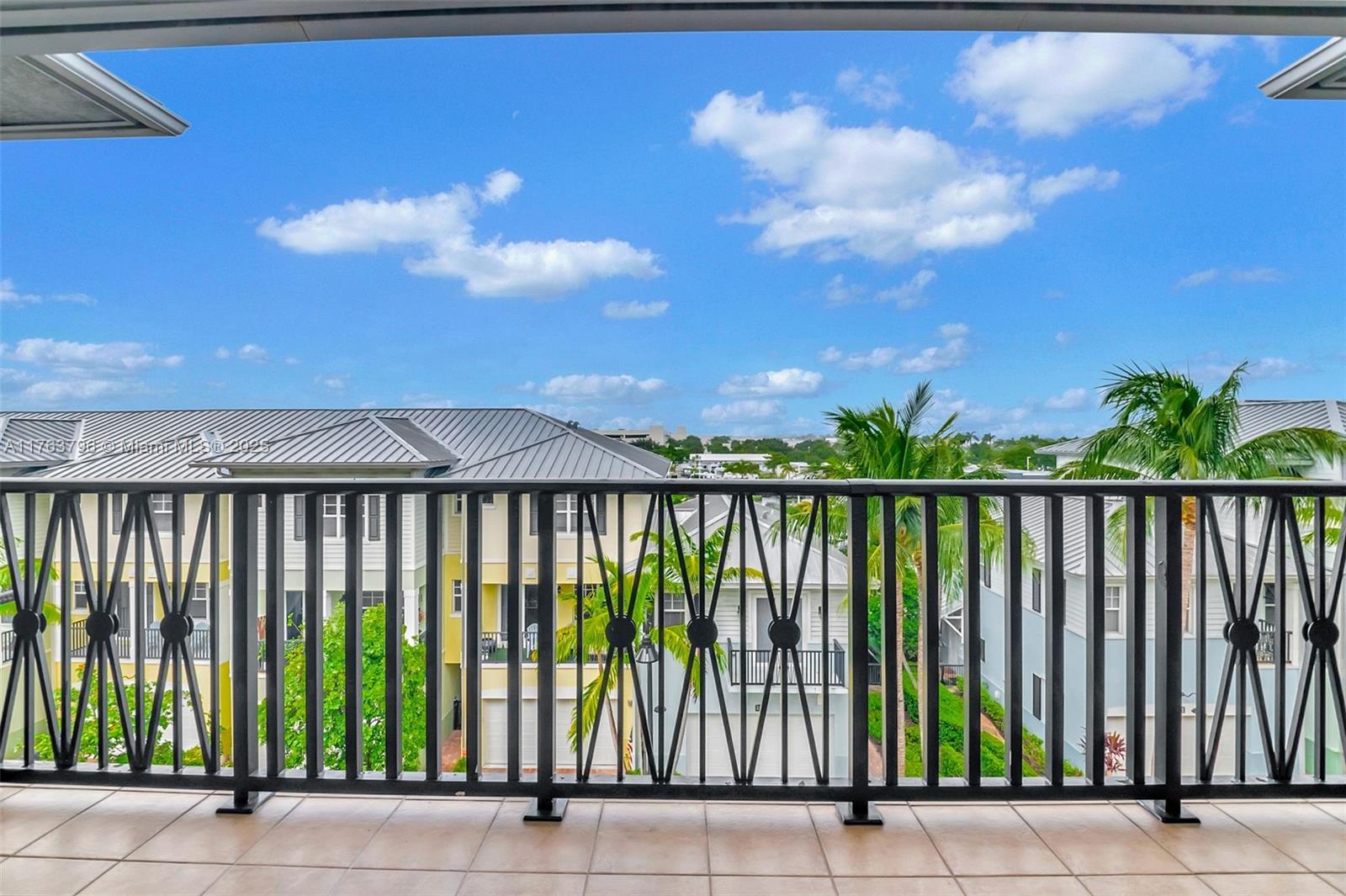 LATITUDE DELRAY BEACH CON - Residential