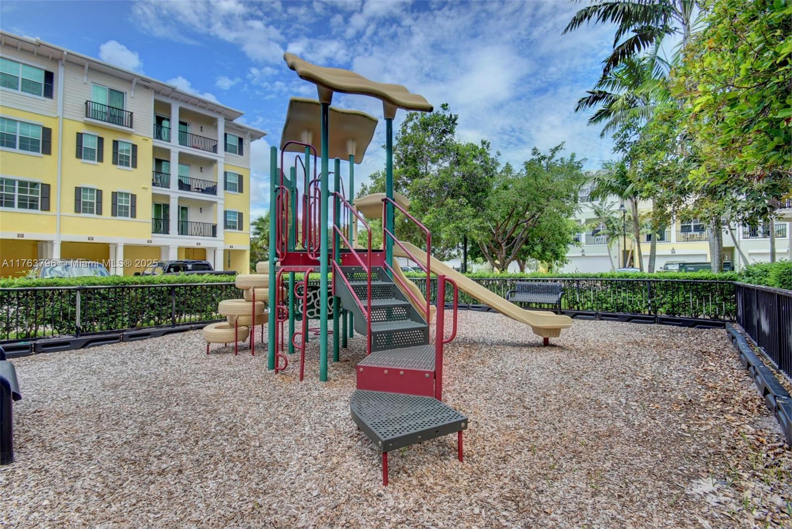 LATITUDE DELRAY BEACH CON - Residential