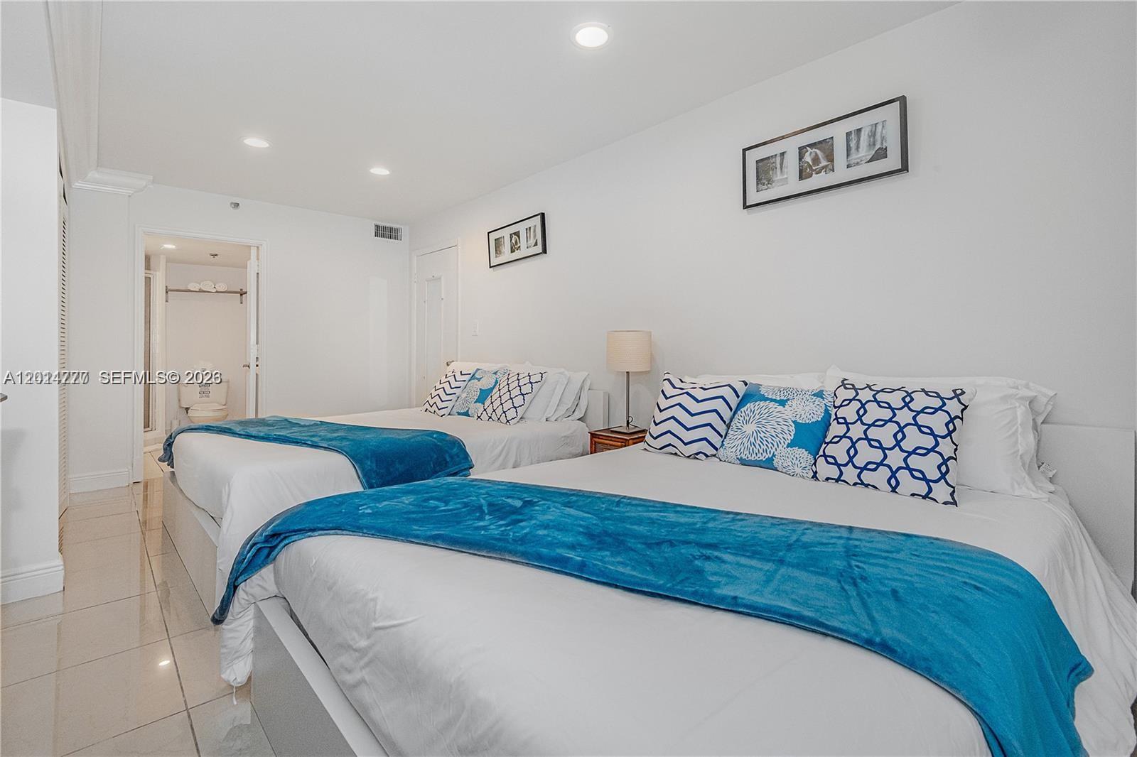 THE ALEXANDER CONDO - Residential