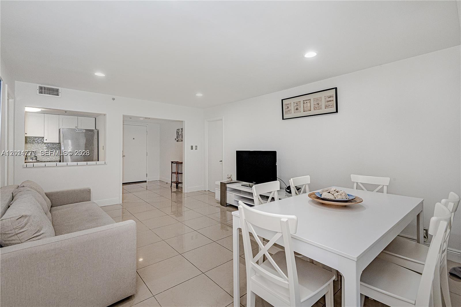 THE ALEXANDER CONDO - Residential