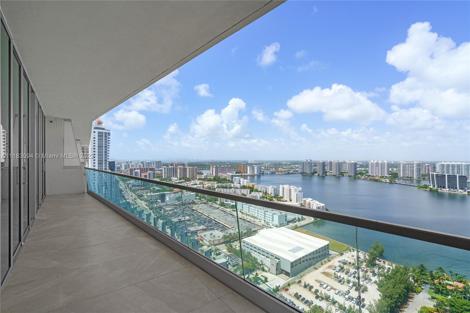 Turnberry Ocean Club - Residential