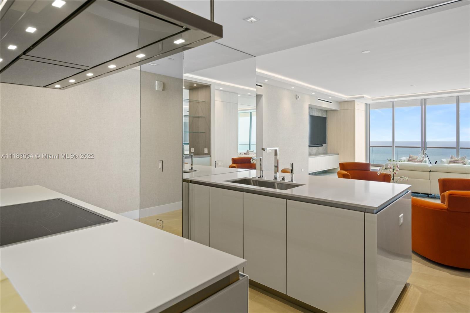 Turnberry Ocean Club - Residential