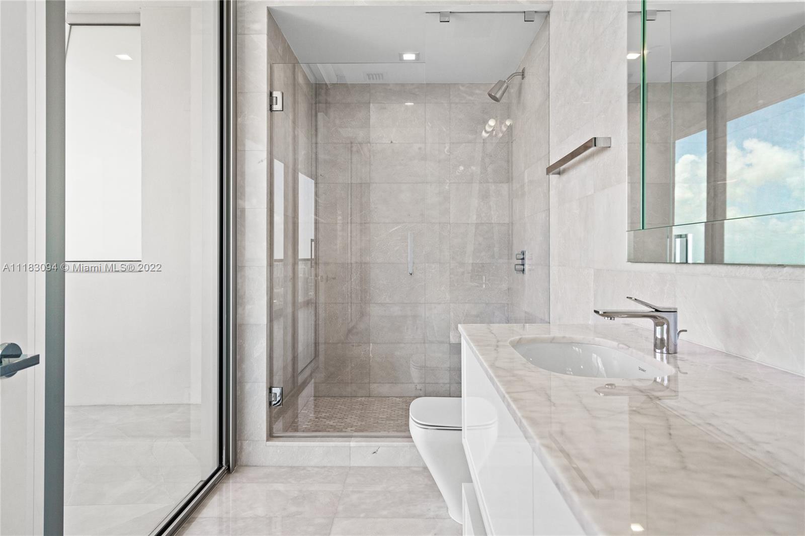 Turnberry Ocean Club - Residential