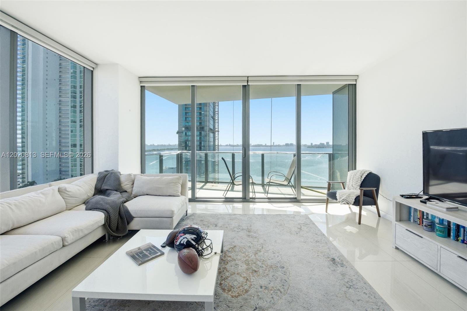 ICON BAY CONDO - Residential