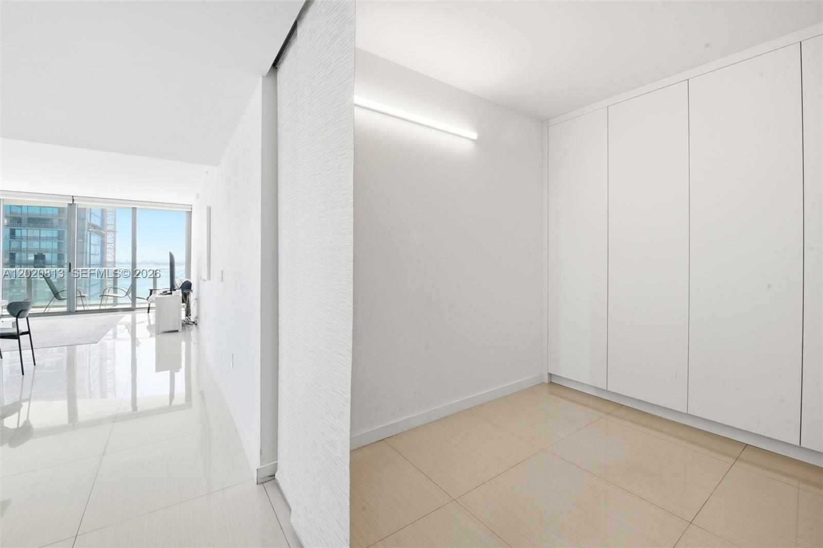 ICON BAY CONDO - Residential