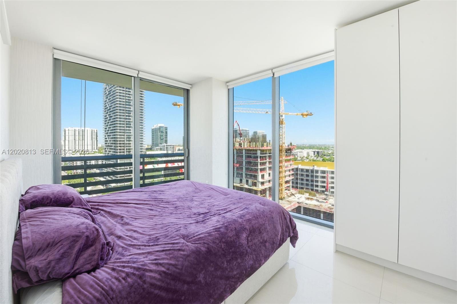 ICON BAY CONDO - Residential