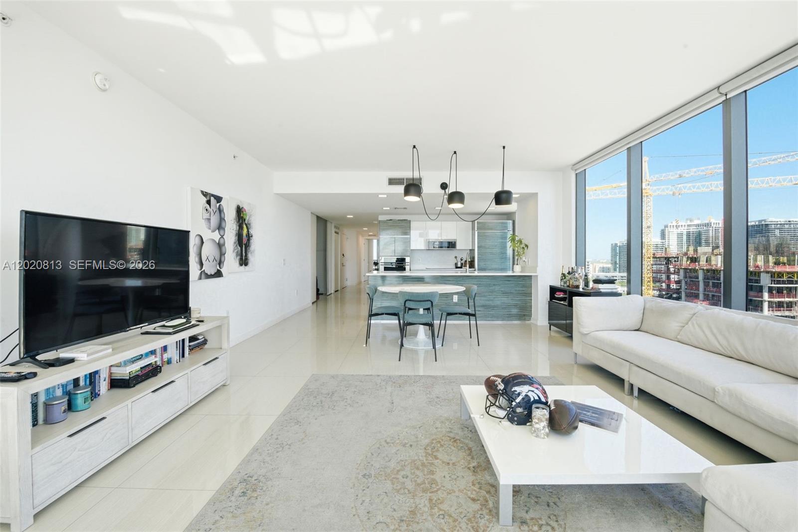 ICON BAY CONDO - Residential