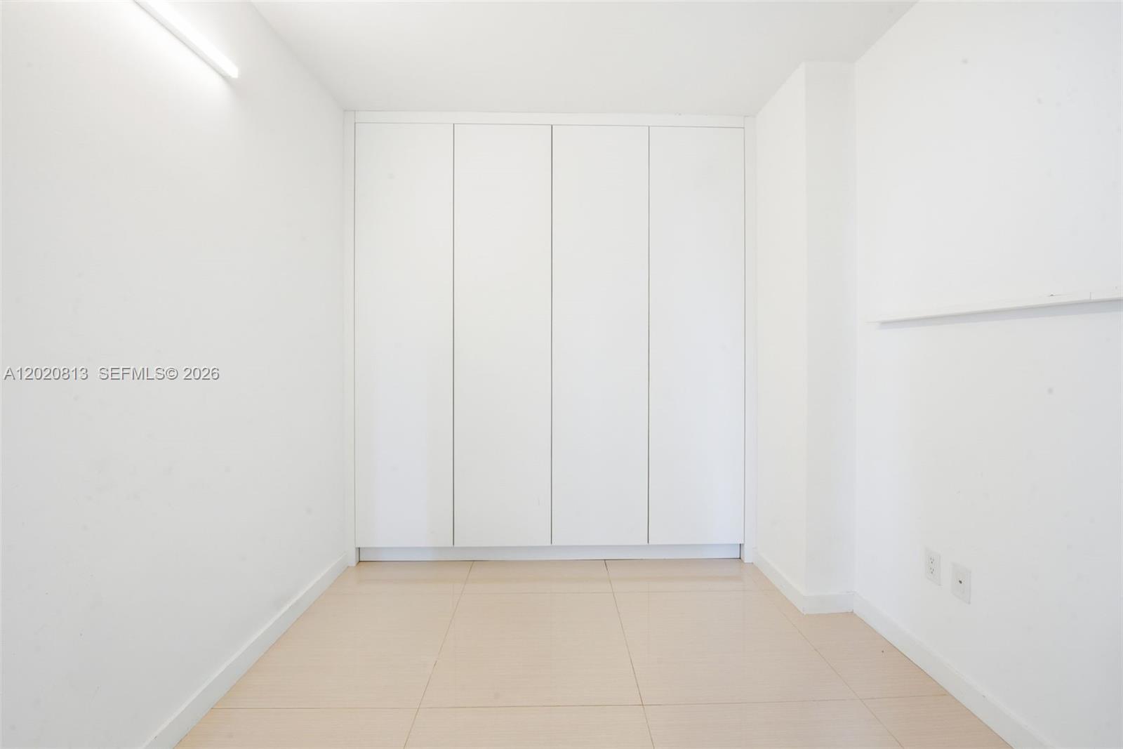 ICON BAY CONDO - Residential