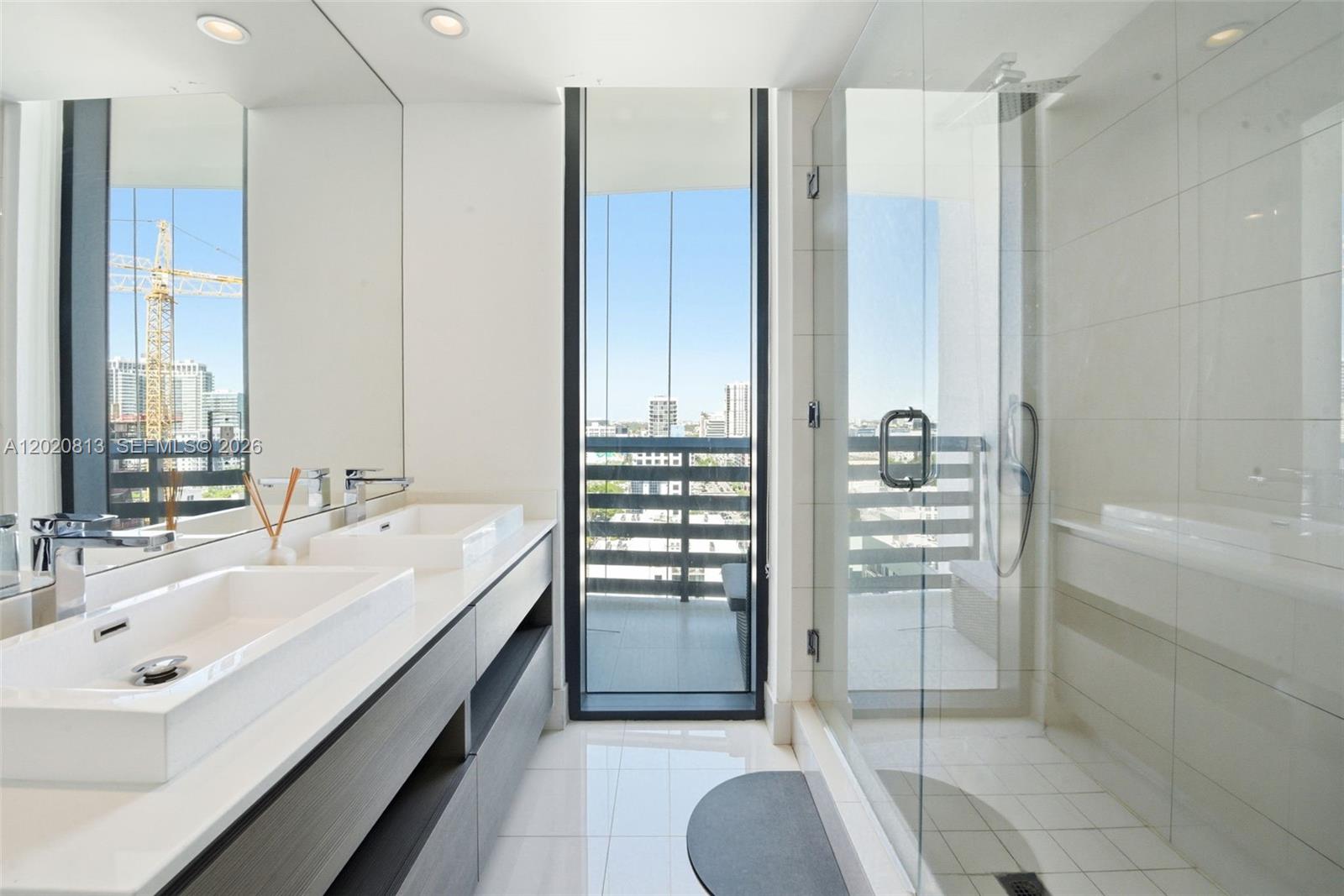 ICON BAY CONDO - Residential