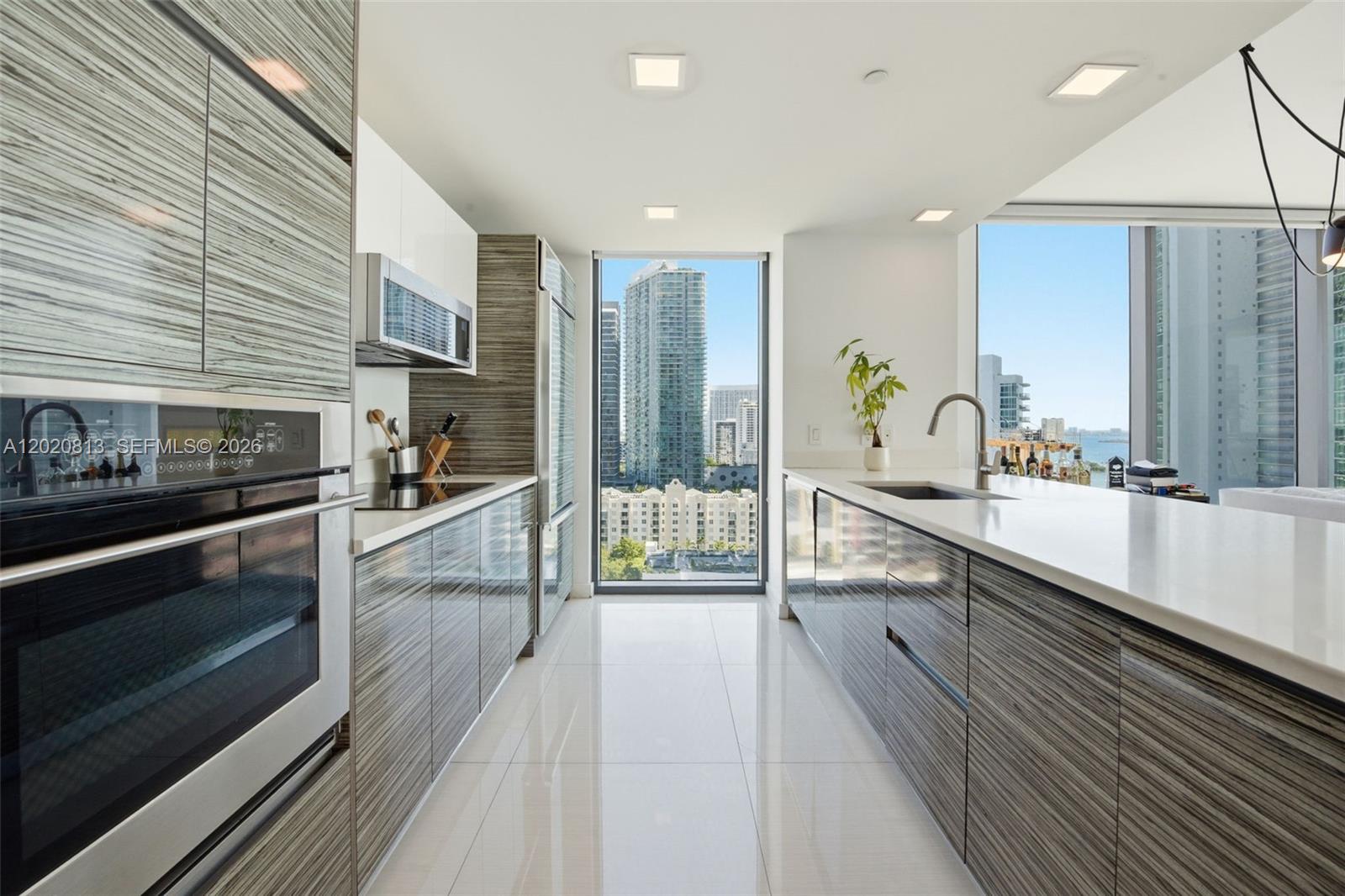 ICON BAY CONDO - Residential