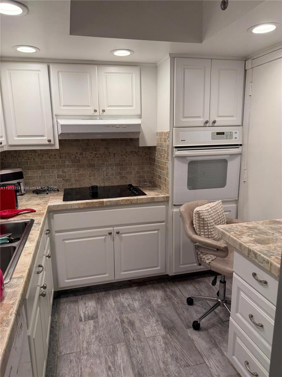 COASTAL TOWERS CONDO - Residential Lease