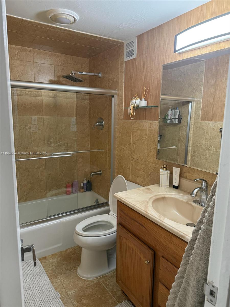 COASTAL TOWERS CONDO - Residential Lease