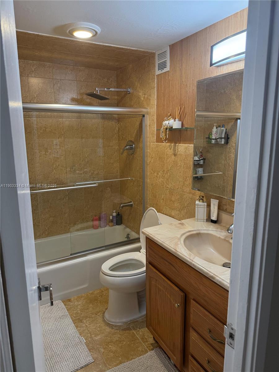 COASTAL TOWERS CONDO - Residential Lease