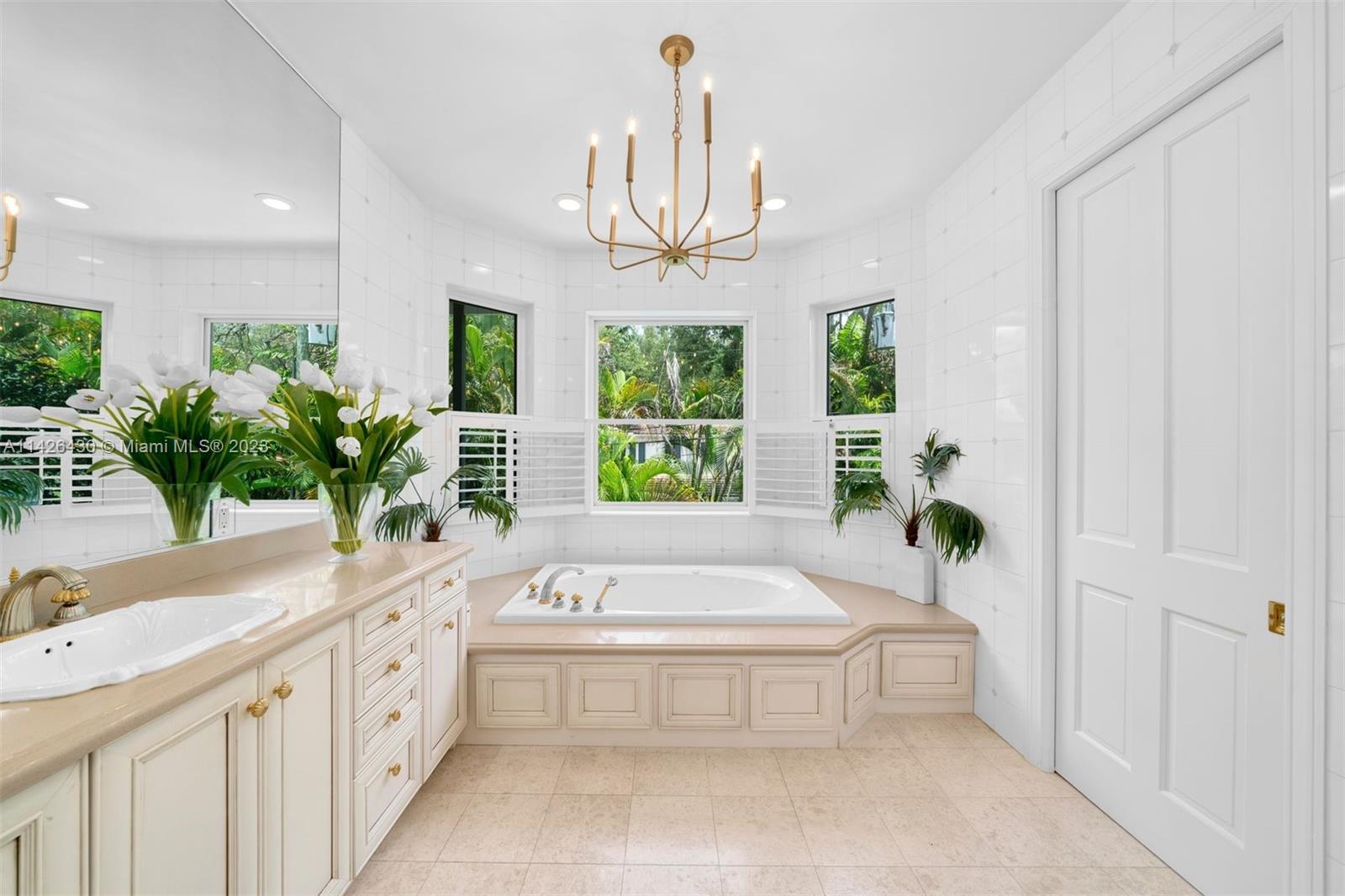 UNIVERSITY PLACE - Residential