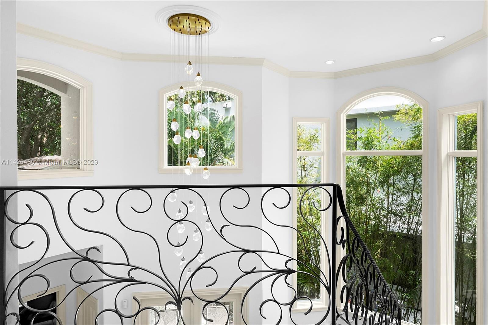 UNIVERSITY PLACE - Residential