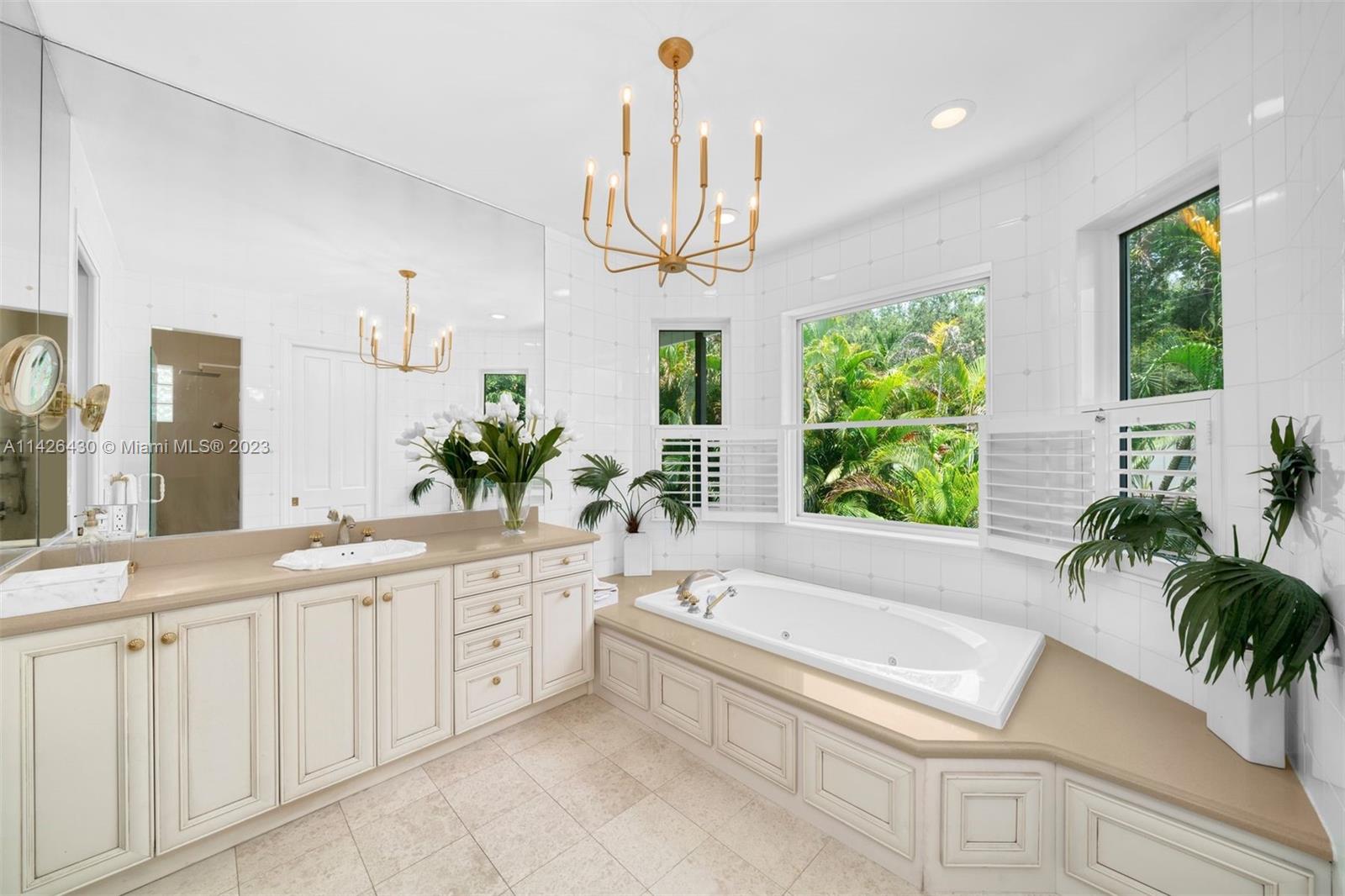 UNIVERSITY PLACE - Residential