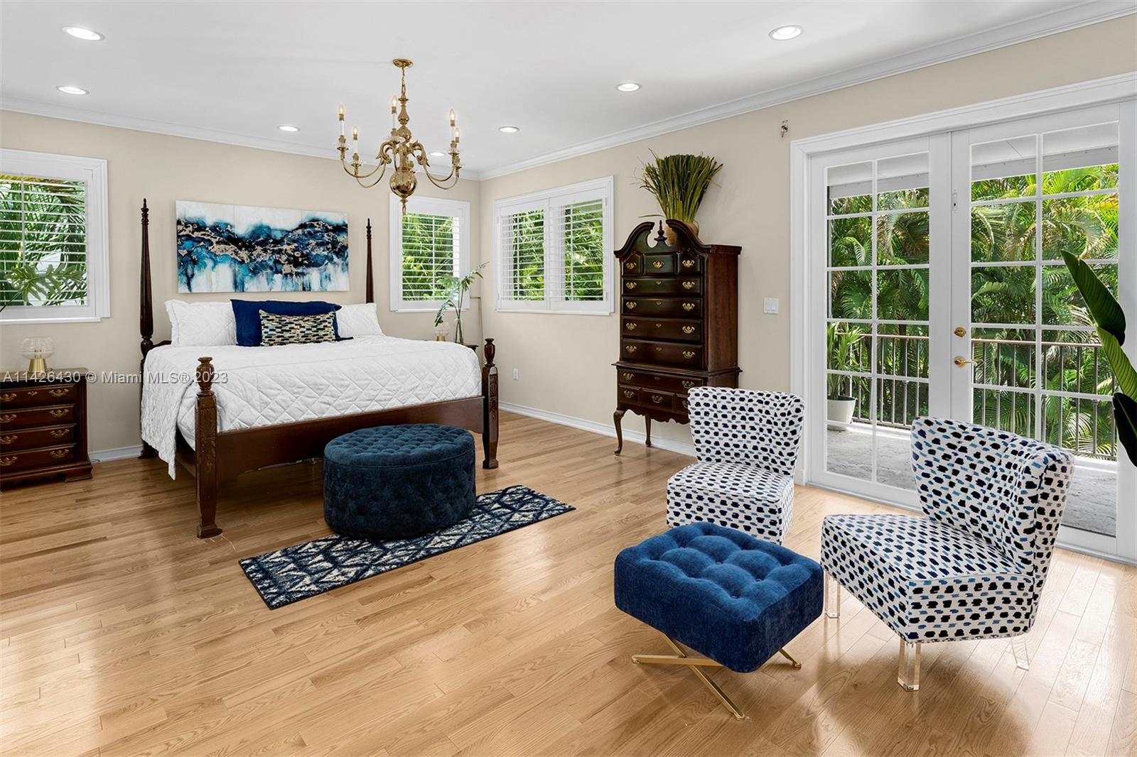 UNIVERSITY PLACE - Residential