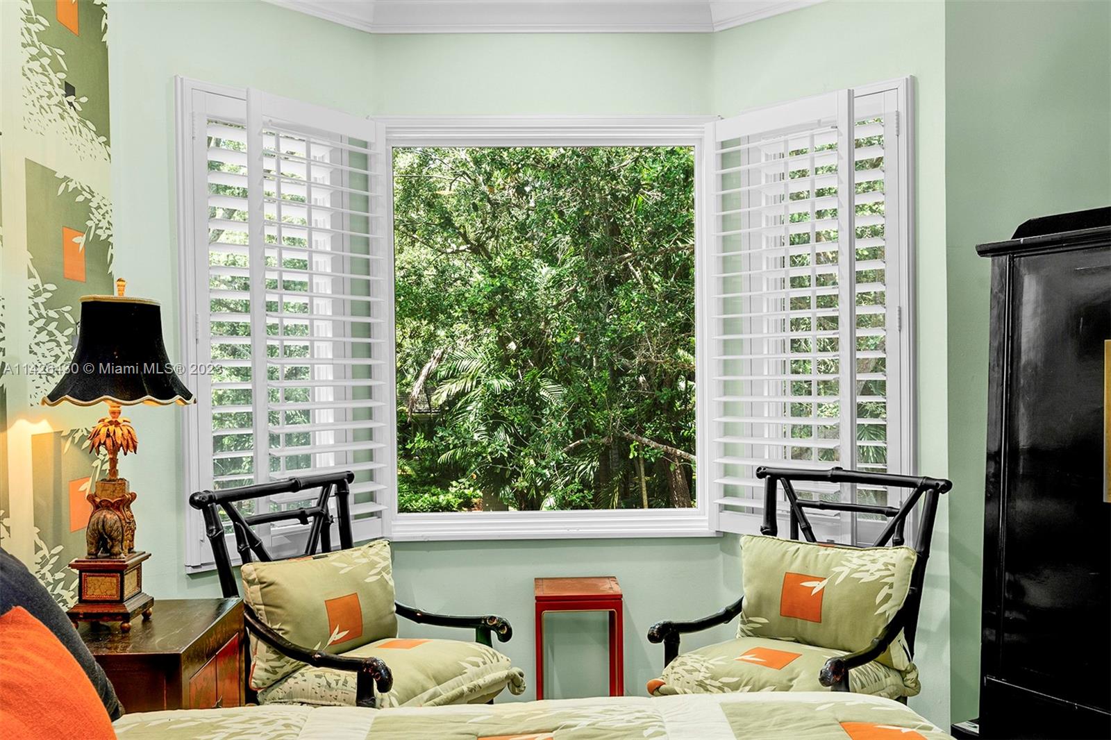 UNIVERSITY PLACE - Residential