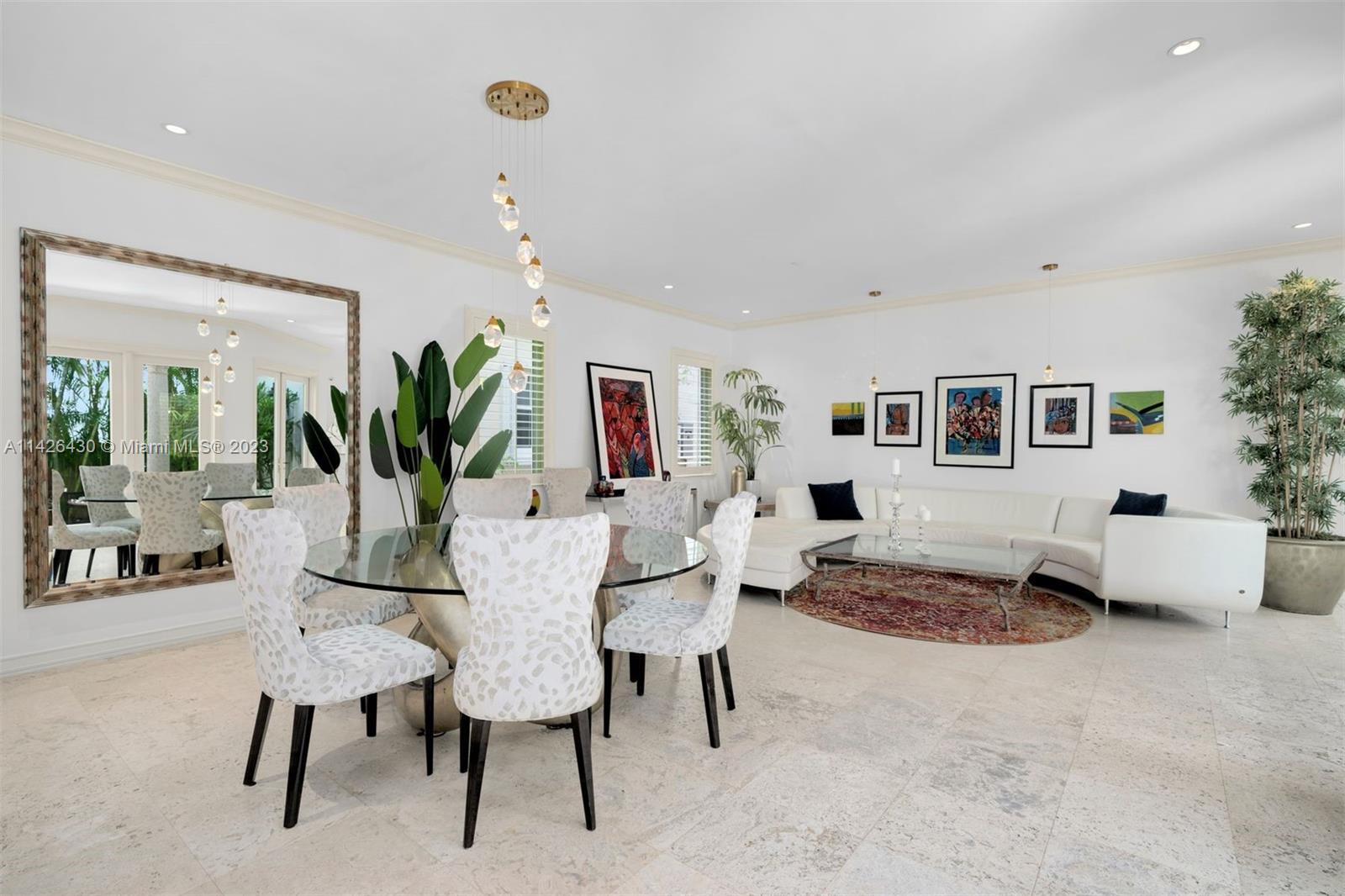 UNIVERSITY PLACE - Residential