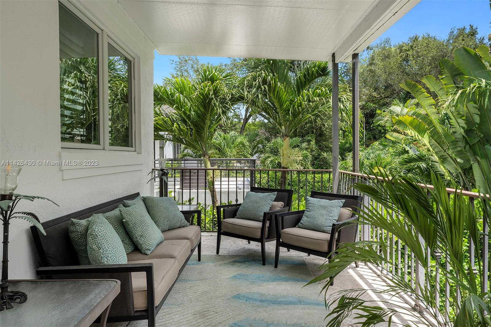 UNIVERSITY PLACE - Residential