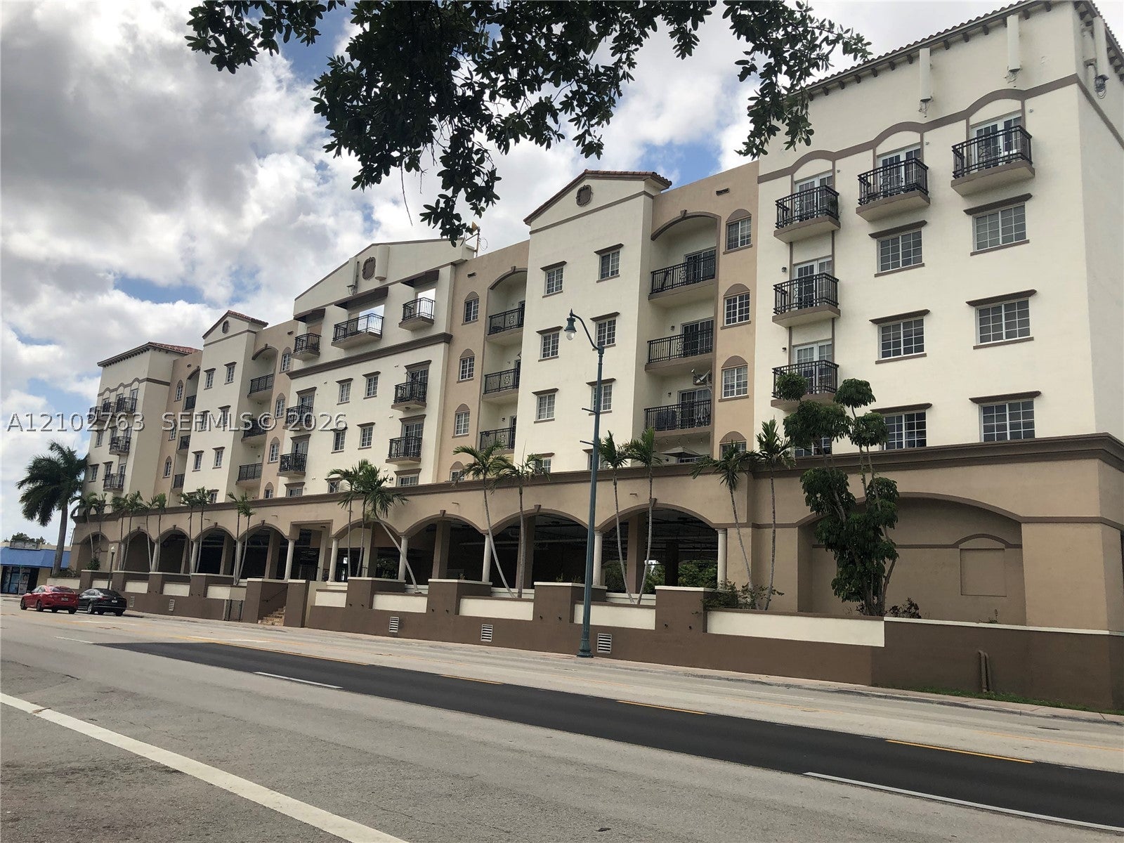 5271 SW 8th St 214, Miami FL 33134