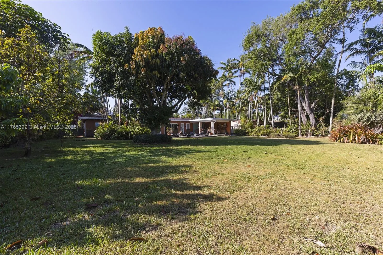 Pinecrest, Florida 33156, United States, 4 Bedrooms Bedrooms, ,3 BathroomsBathrooms,Residential,Pending,91646