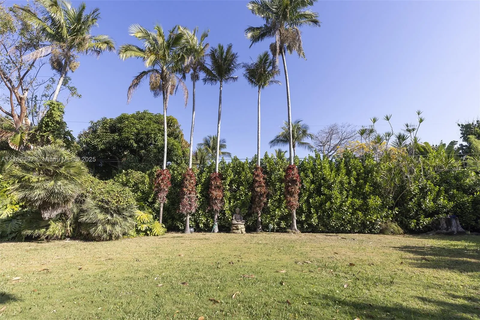 Pinecrest, Florida 33156, United States, 4 Bedrooms Bedrooms, ,3 BathroomsBathrooms,Residential,Pending,91646