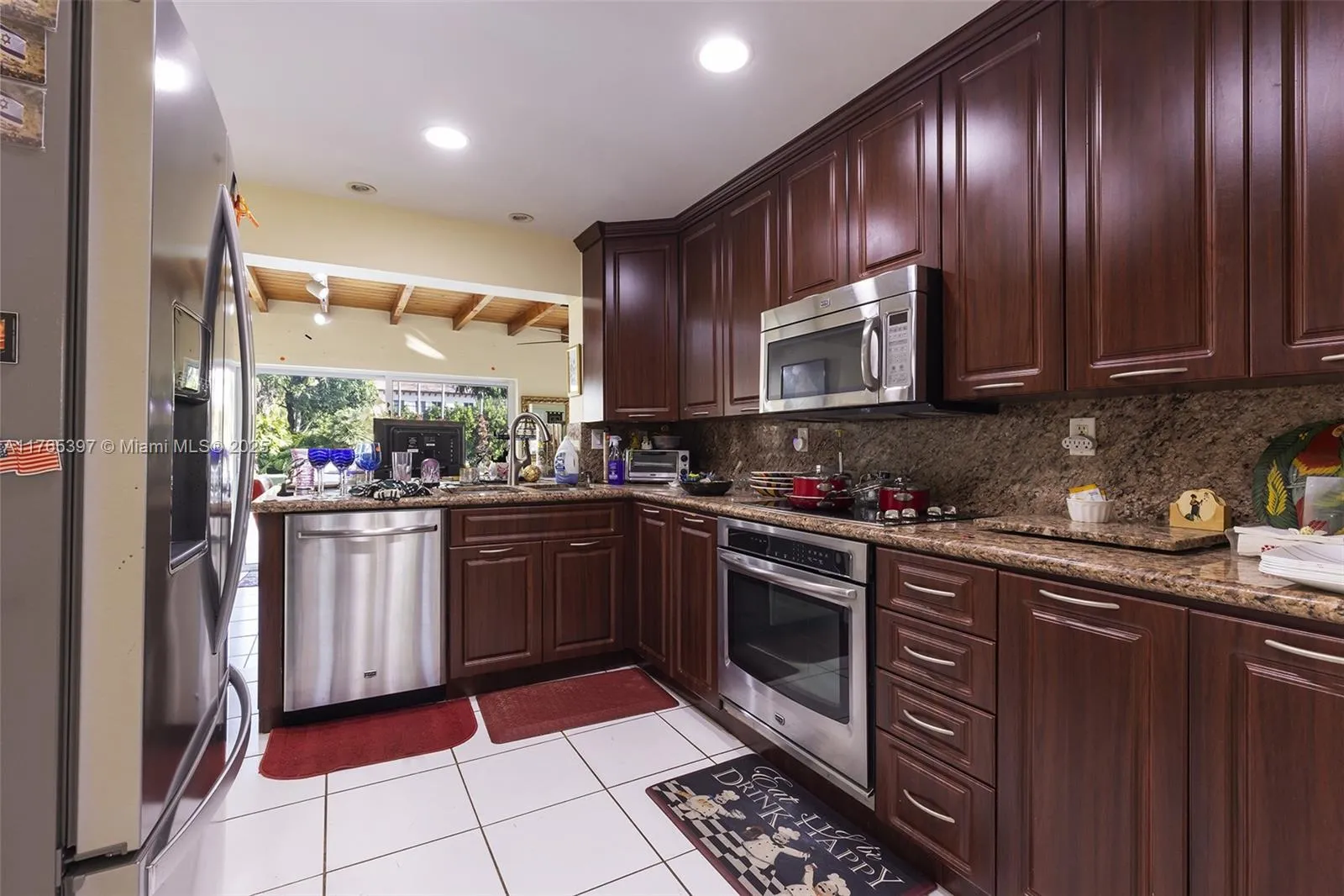 Pinecrest, Florida 33156, United States, 4 Bedrooms Bedrooms, ,3 BathroomsBathrooms,Residential,Pending,91646