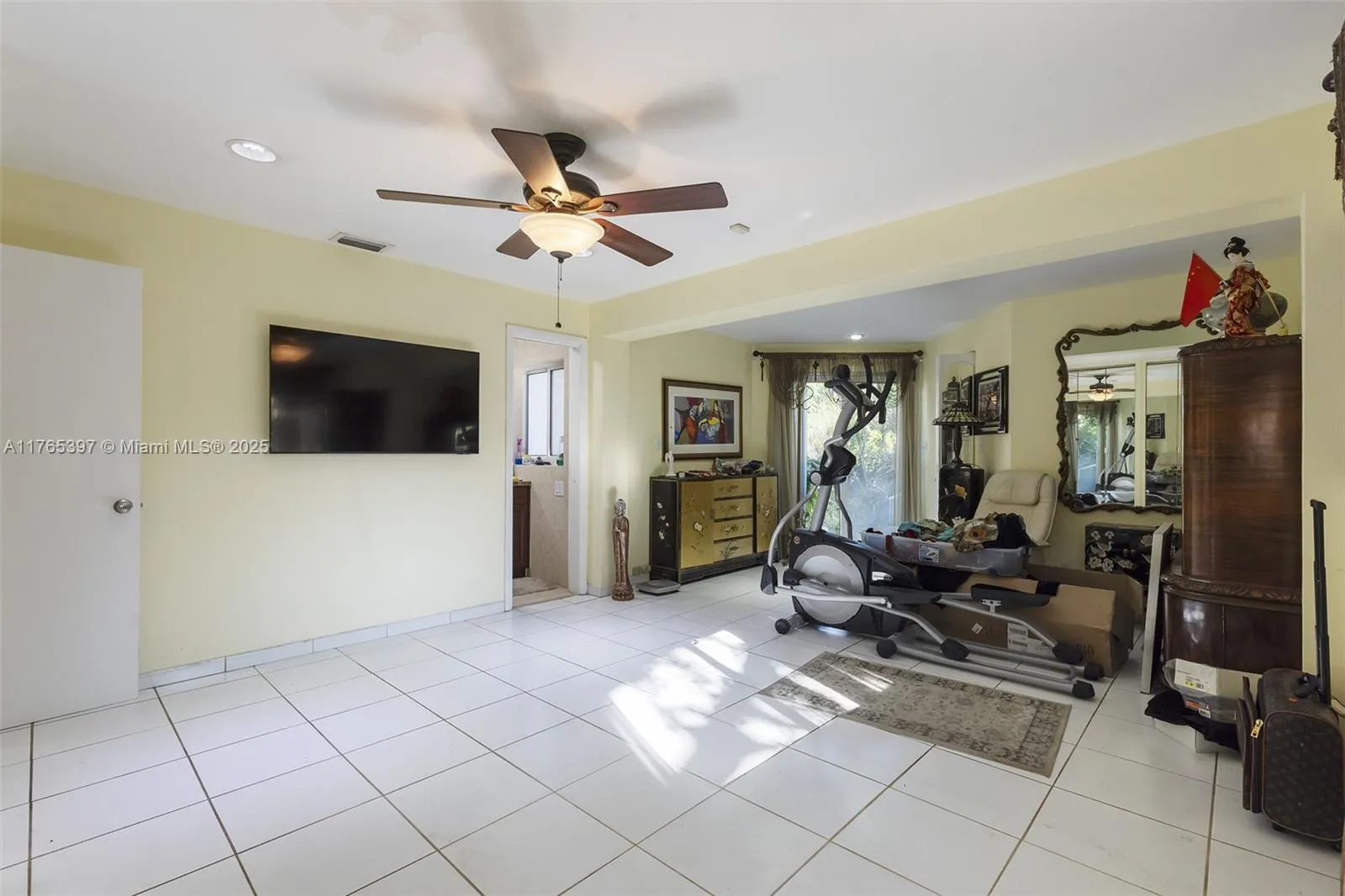 Pinecrest, Florida 33156, United States, 4 Bedrooms Bedrooms, ,3 BathroomsBathrooms,Residential,Pending,91646