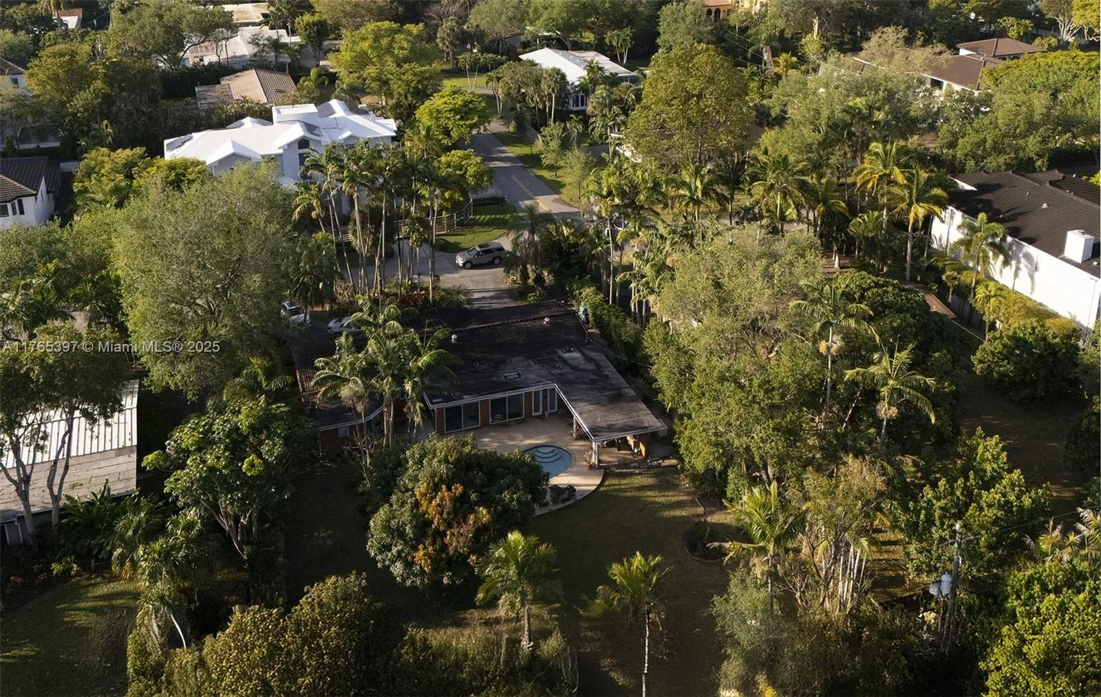 Pinecrest, Florida 33156, United States, 4 Bedrooms Bedrooms, ,3 BathroomsBathrooms,Residential,Pending,91646