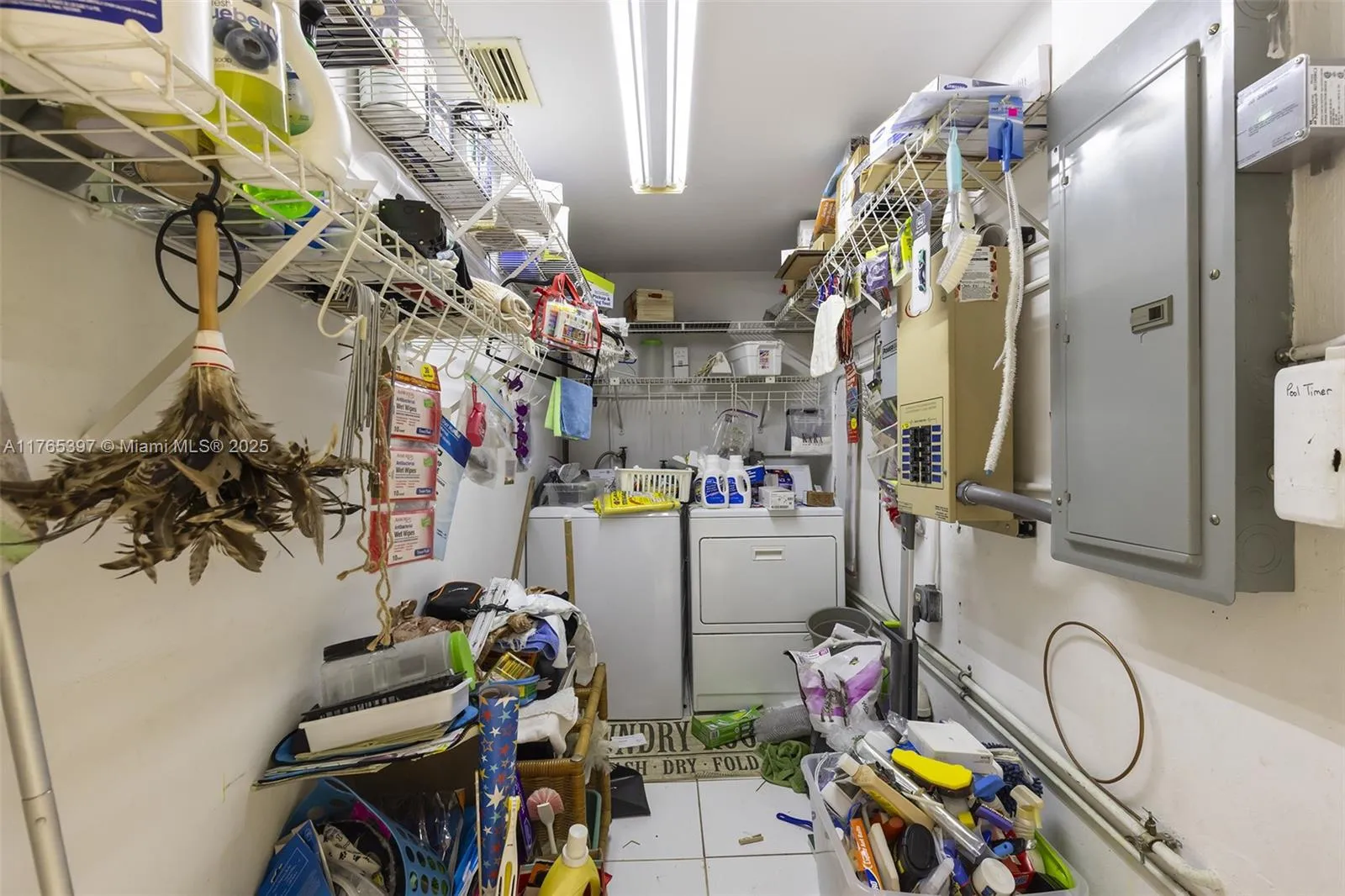 Pinecrest, Florida 33156, United States, 4 Bedrooms Bedrooms, ,3 BathroomsBathrooms,Residential,Pending,91646