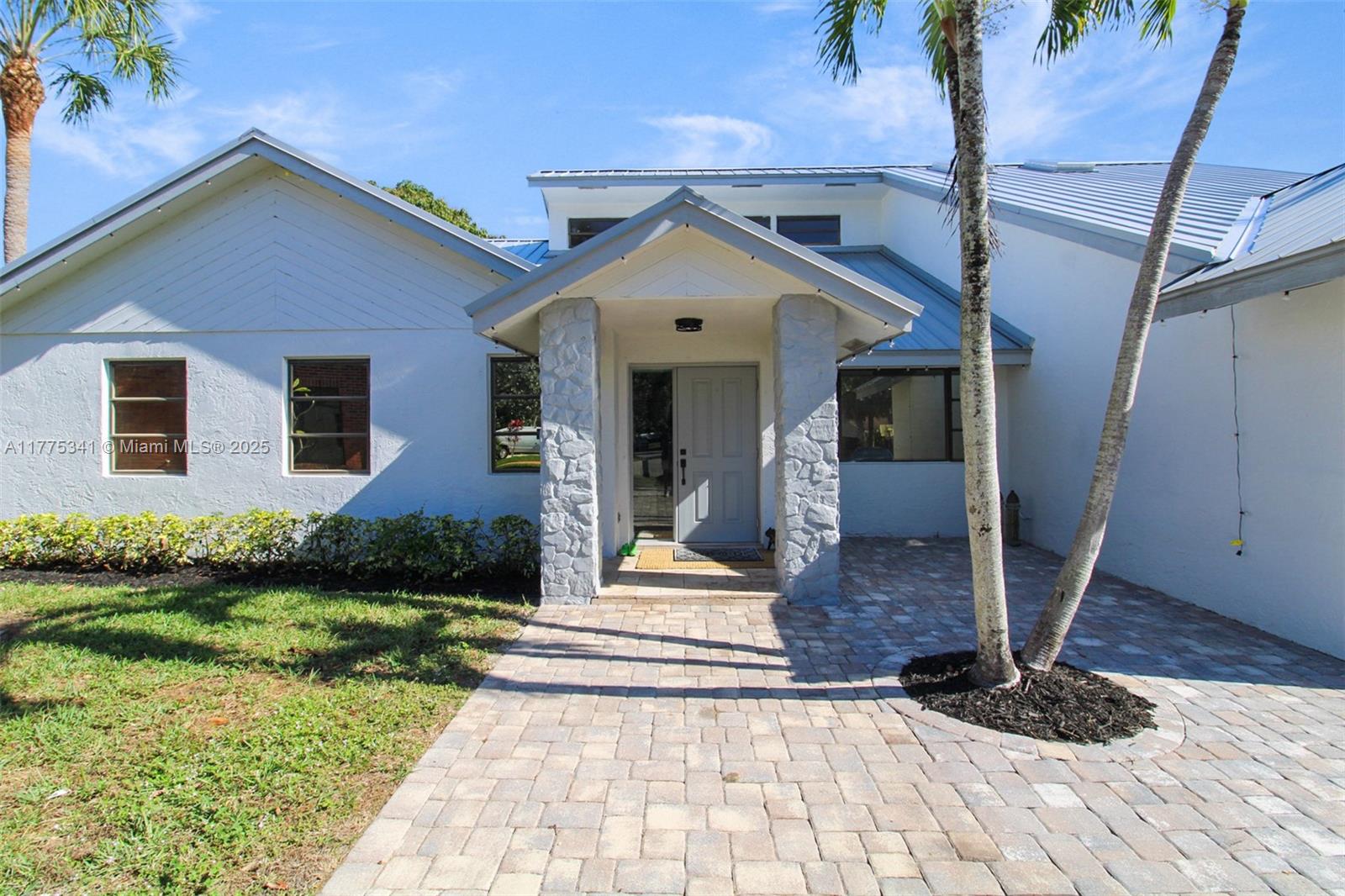 FEATHERTREE - Residential
