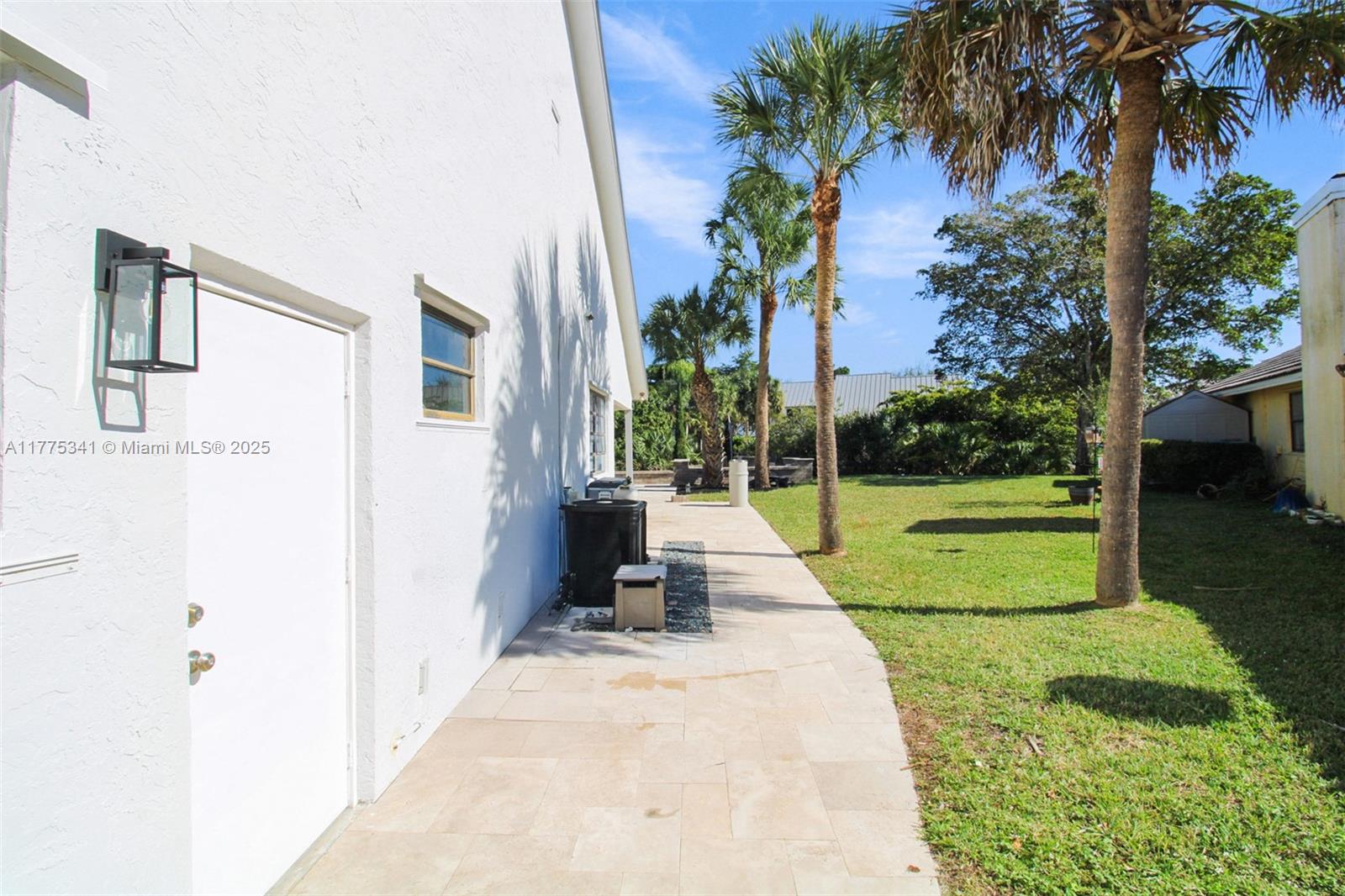 FEATHERTREE - Residential
