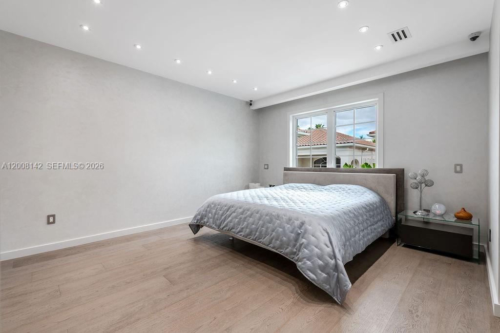 GOLDEN GATE ESTATES & MAR - Residential