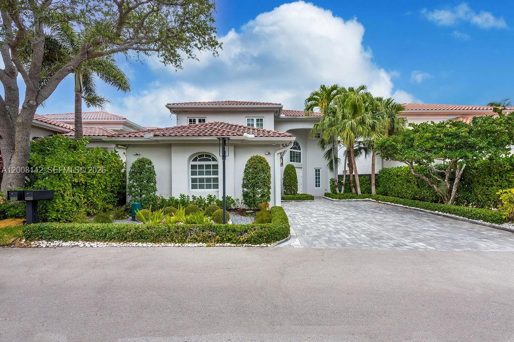 GOLDEN GATE ESTATES & MAR - Residential