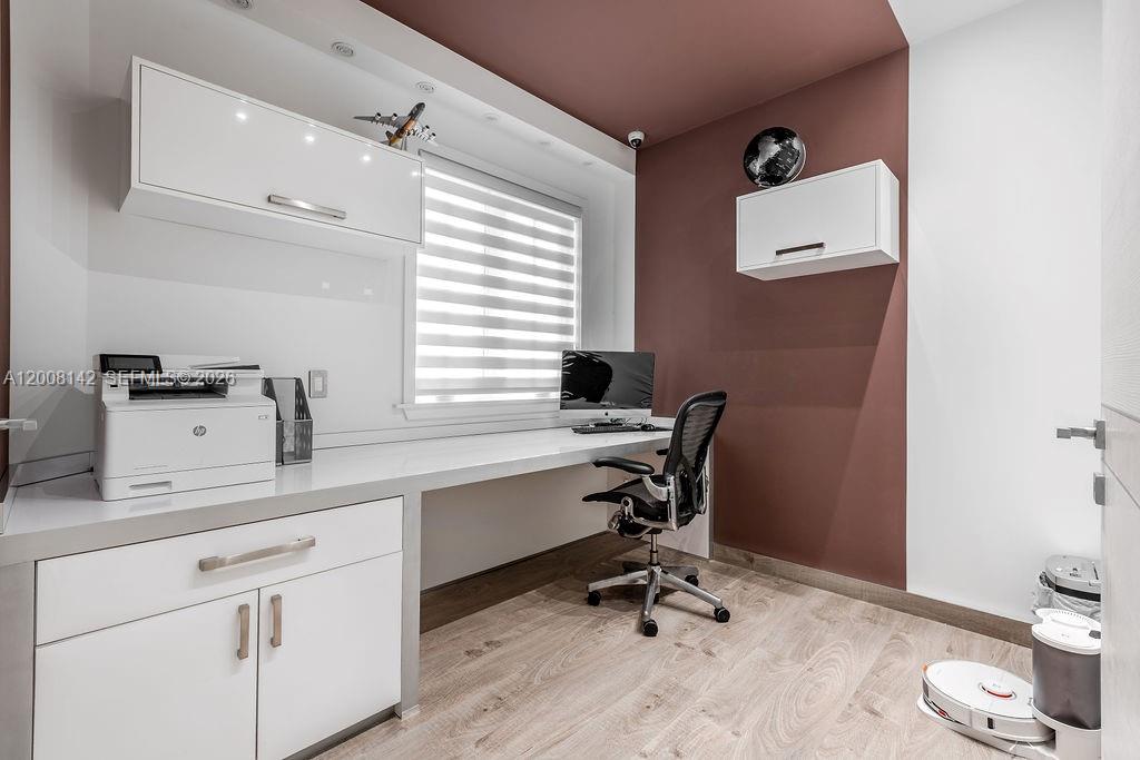 GOLDEN GATE ESTATES & MAR - Residential