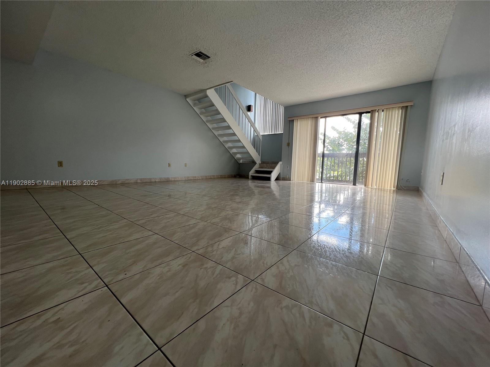 INDIAN LAKE VILLAGE II CO - Residential Lease