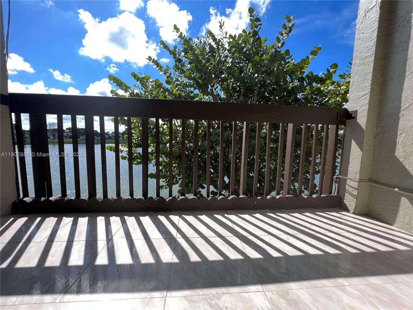 INDIAN LAKE VILLAGE II CO - Residential Lease