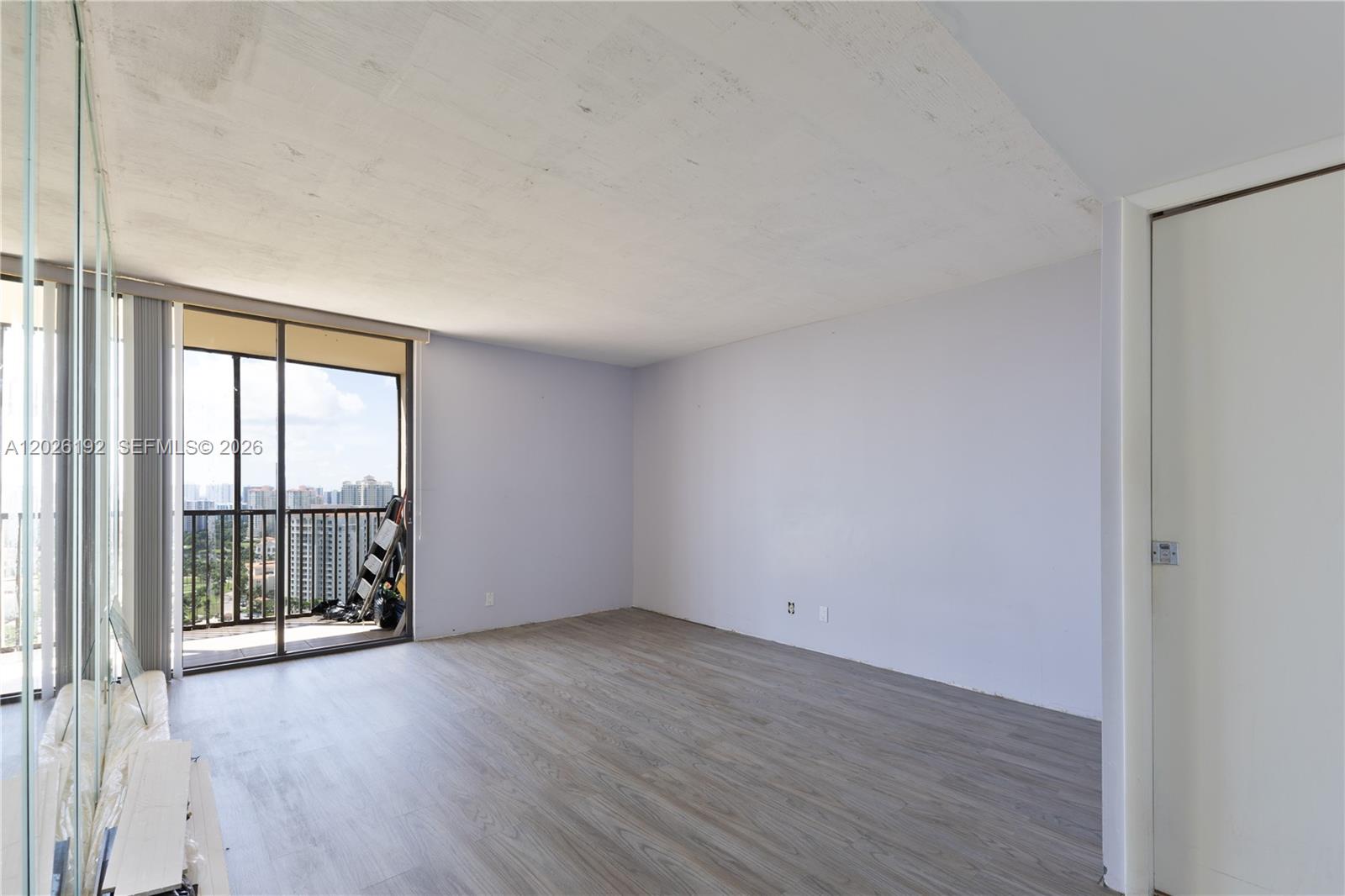 CORONADO CONDO - TOWER III - Residential