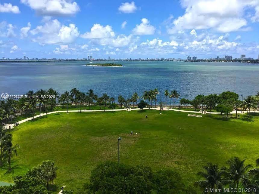 1900 N Bayshore Dr 1006