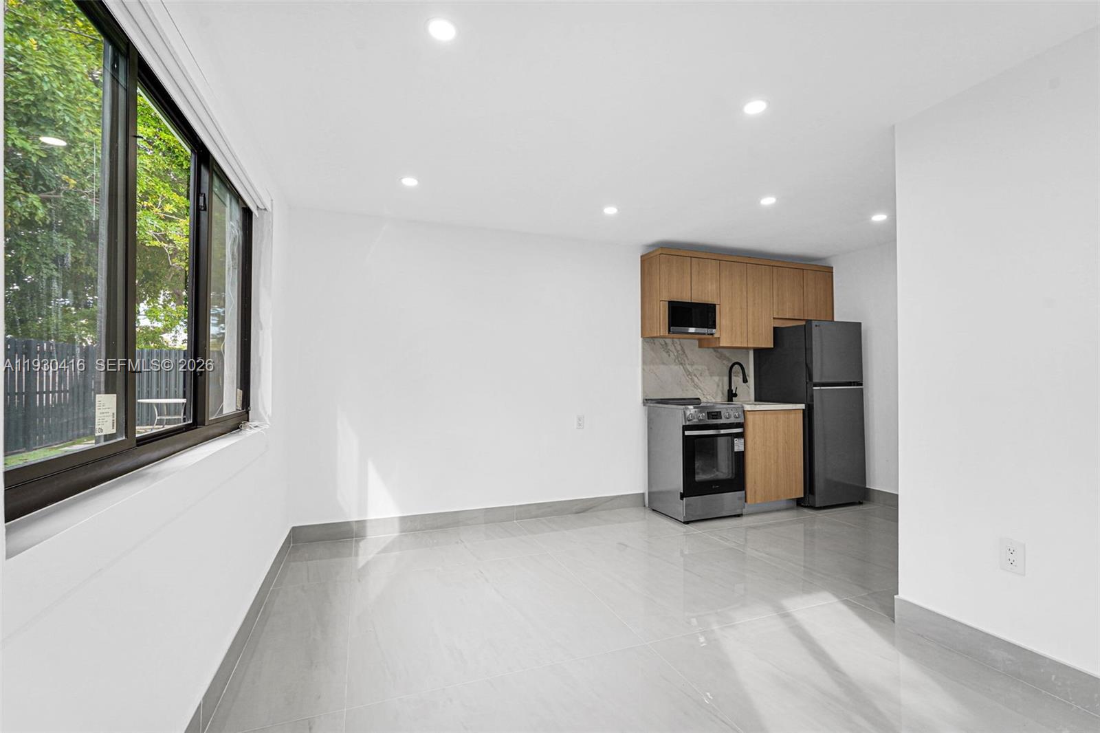 BRICKELL ESTATES - Residential